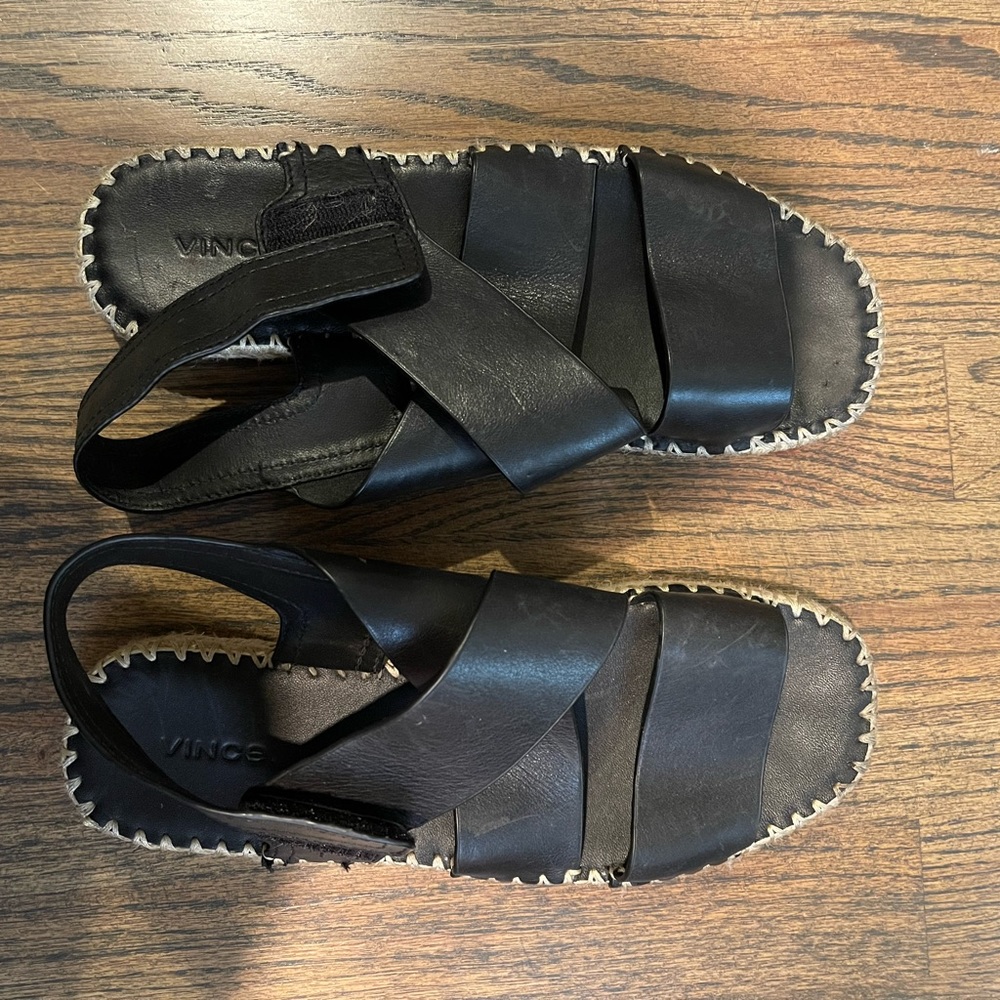 Black leather sandals with Velcro starp